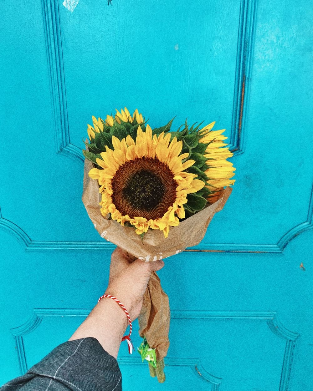 Golden Sunflower Bunch — Tohfaat gift delivery in Lahore and Burewala